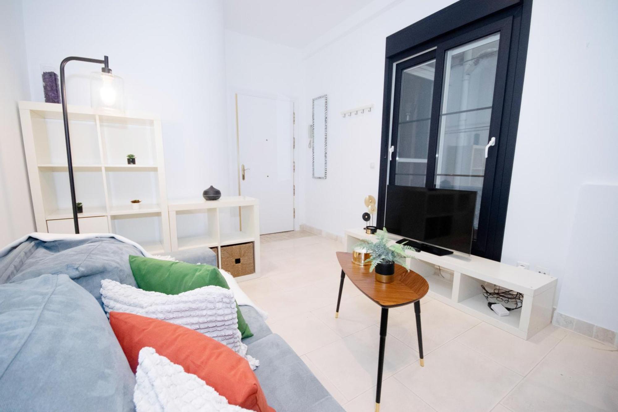 For You Rentals Apartamento Temporal Con Encanto En Malasana Min24 Madri Exterior foto