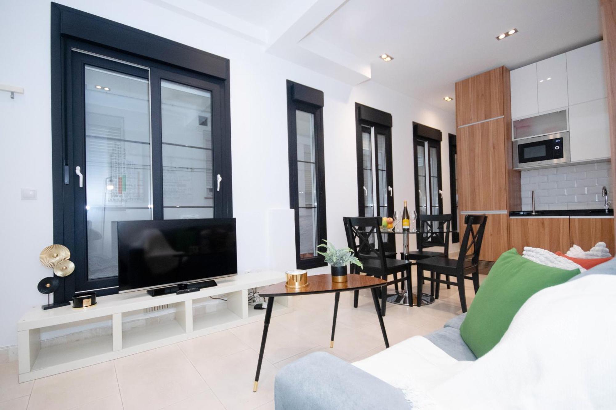 For You Rentals Apartamento Temporal Con Encanto En Malasana Min24 Madri Exterior foto